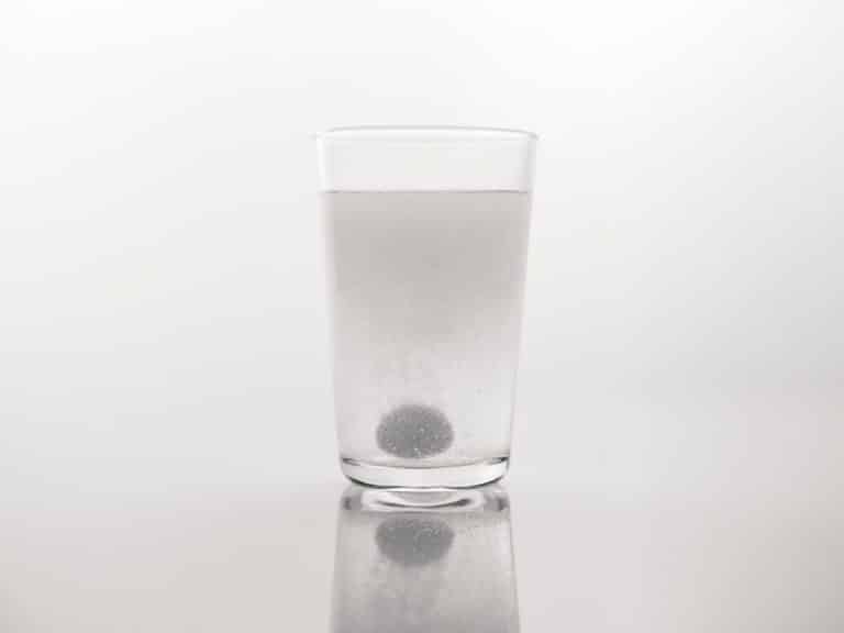 Ostéoporose et hyperparathyroïdie primaire : ce qui change pour vos os après la parathyroïdectomie